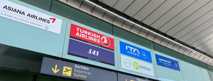 Turkish Airlines Check-in is one of برشلونا.