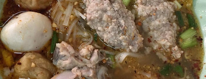 ก๋วยเตี๋ยวเจ๊บิ is one of Thailand.