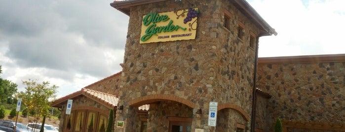 Olive Garden is one of สถานที่ที่ Arnaldo ถูกใจ.