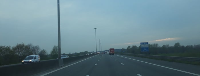 E17 Gent - Kortrijk is one of Stef.