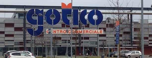 Centro Commerciale Gotico is one of Orte, die Maui gefallen.