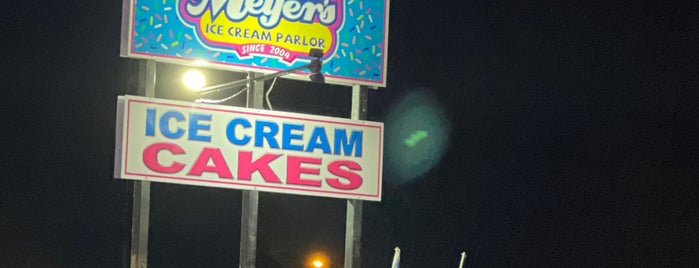Meyer's Ice Cream Parlor is one of Tempat yang Disukai Jackie.