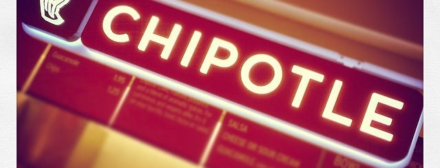 Chipotle Mexican Grill is one of Tempat yang Disukai Mary Jeanne.