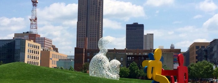Pappajohn Sculpture Park is one of Dog Friendly in Downtown Des Moines.