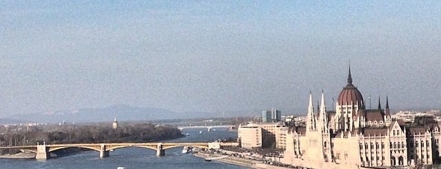 Castillo de Buda is one of Budapest.