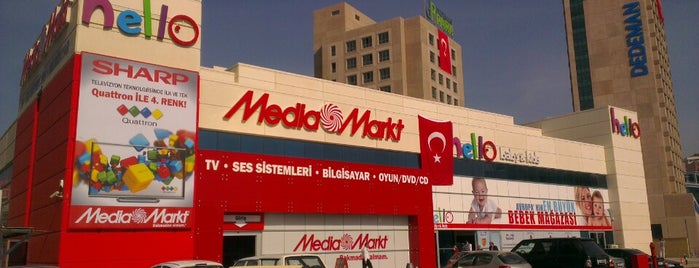 Media Markt is one of Lieux qui ont plu à Hakan.