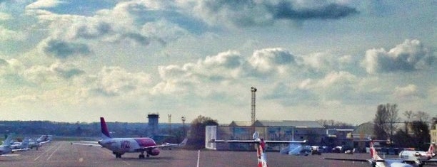 Flughafen Kiew-Schuljany (IEV) is one of Orte, die Samet gefallen.