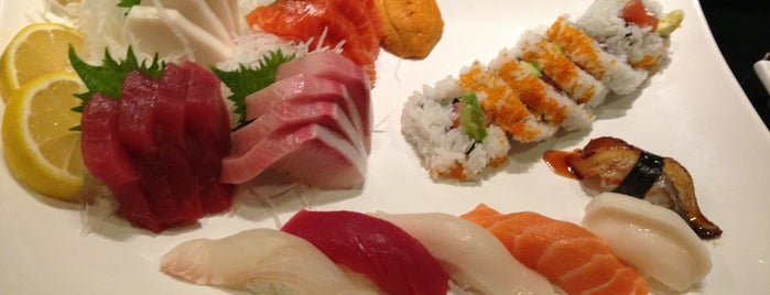 Sushi Heaven is one of Locais curtidos por Brian.