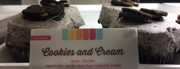 Crumbs Bake Shop is one of EUA 2013.