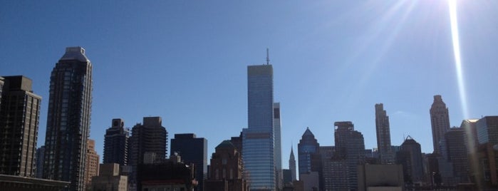 Hunter College East 8th Fl. Terrace is one of สถานที่ที่บันทึกไว้ของ Kimmie.