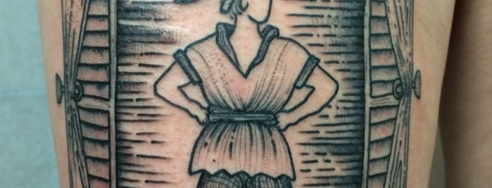 Gristle Tattoo is one of Locais curtidos por Sara.