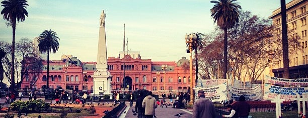 Plaza de Mayo is one of BA WiFi.