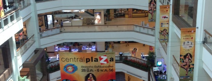 Central Pinklao is one of Huangさんのお気に入りスポット.