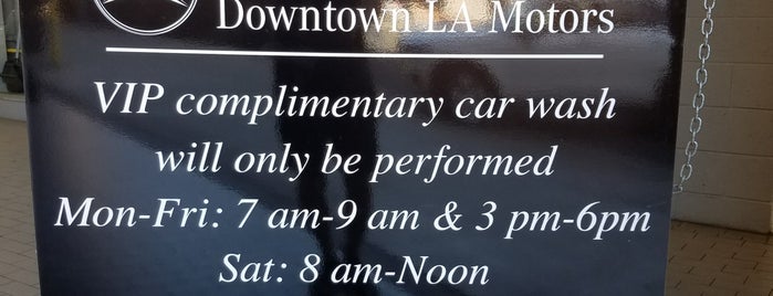 Downtown L. A. Motors, Lp is one of Tempat yang Disukai Mouni.