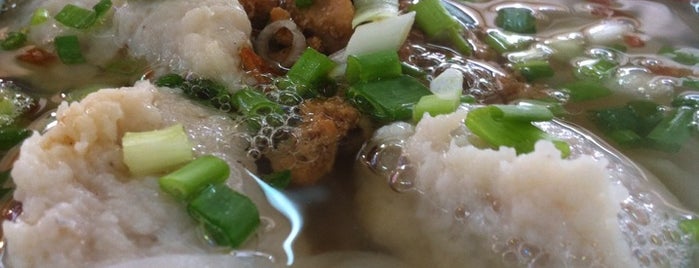 Restaurant Kui Lam 桂林豬肉粉 is one of the Msian eats.