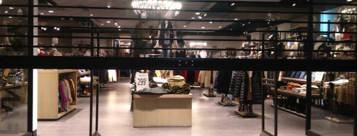 Stradivarius is one of Tempat yang Disukai Игорь.