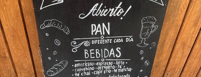 Pan de Nube is one of Café / Té & Pan.