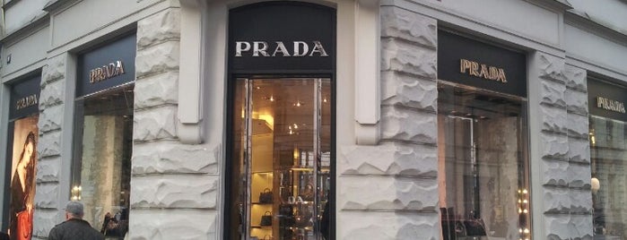 Prada is one of Pařížská ulice.