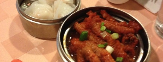Zhongshan Chinese Restaurant is one of Posti salvati di Jon.