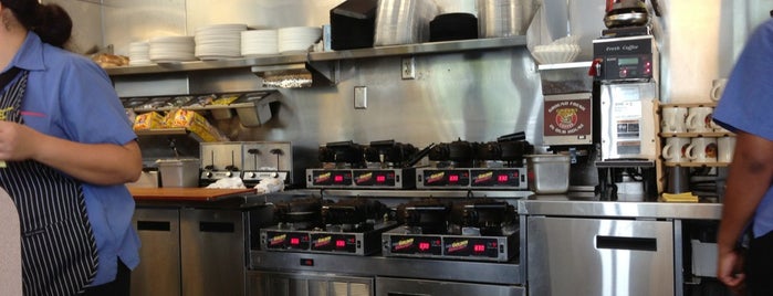 Waffle House is one of Lugares favoritos de Adam.