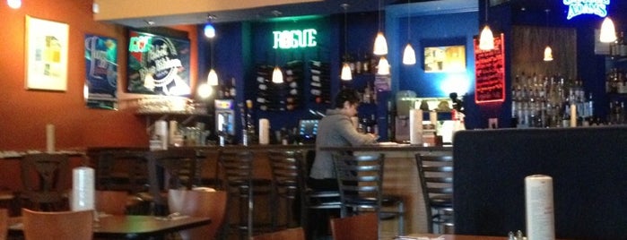 Home Grown Cafe is one of Tinashe'nin Beğendiği Mekanlar.
