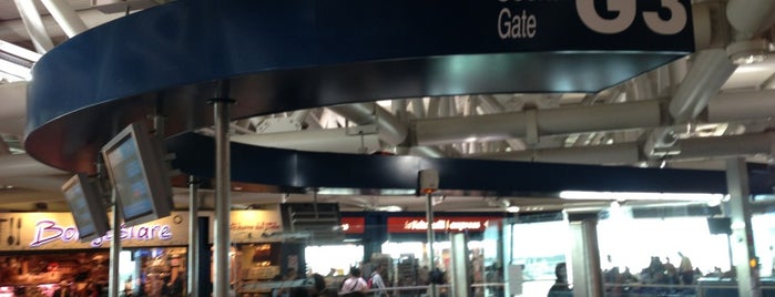 Gate G3 is one of สถานที่ที่ JoseRamon ถูกใจ.