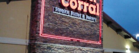 Golden Corral is one of Tempat yang Disukai Lenny.