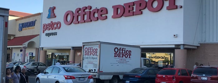 Office Depot is one of Orte, die Armando gefallen.