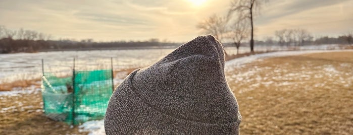 Grays Lake Beach is one of Des Moines.