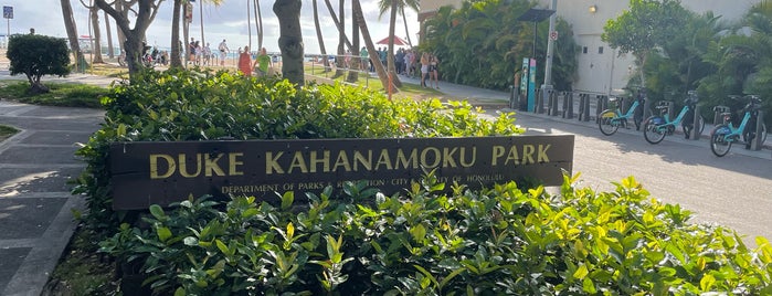 Duke Kahanamoku Park is one of Hawaii vacation.