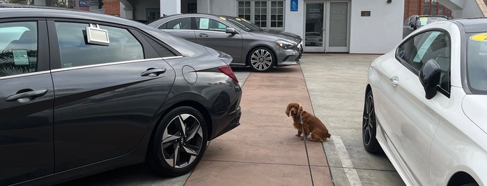 Mercedes-Benz of Santa Monica is one of Edward'ın Beğendiği Mekanlar.