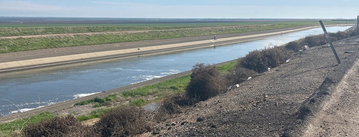 Vista Point Dos Amigos Pumping Station is one of Clean-Ups.