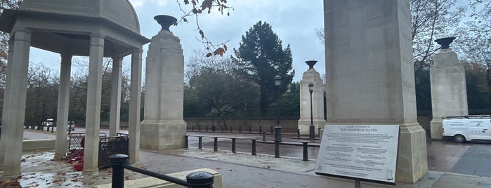 Memorial Gates is one of London Sightseeing.