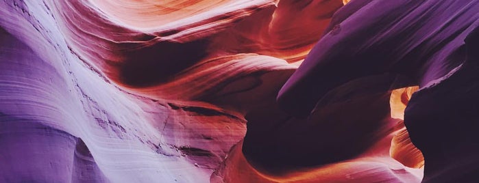 Lower Antelope Canyon is one of Locais curtidos por BP.