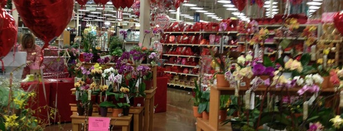Fred Meyer is one of Posti che sono piaciuti a Andrew C.