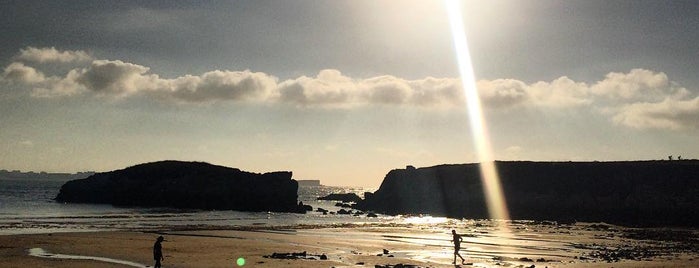 Baleal Bar Café is one of Peniche.