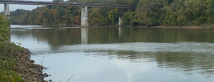 Liberty Park is one of สถานที่ที่ Lesley ถูกใจ.