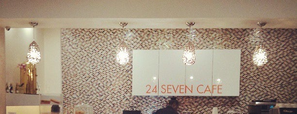 24 Seven Cafe is one of Lugares favoritos de Floydie.