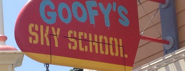 Goofy's Sky School is one of Tempat yang Disukai Kim.