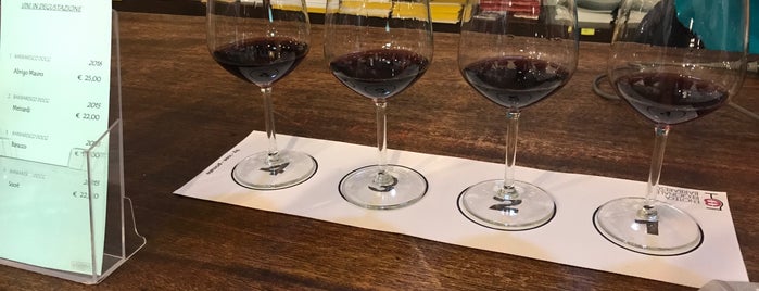 Enoteca Regionale del Barbaresco is one of Laura'nın Beğendiği Mekanlar.