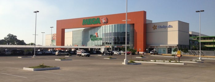 Plaza Deportiva is one of Selim'in Beğendiği Mekanlar.