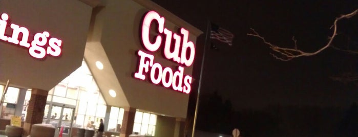 Cub Foods is one of Tempat yang Disukai Brad.