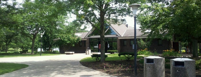 Galesburg Rest Area 704 is one of Lugares favoritos de Ray.