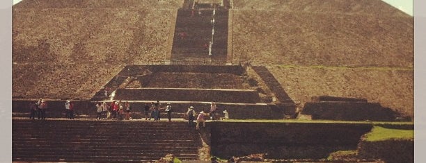 Zona Arqueológica de Teotihuacán is one of Algún día.