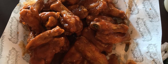 Chiltepino's Wings is one of La Paz.