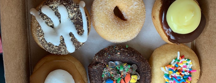 Wicked Mini Donuts is one of Lugares guardados de Dana.