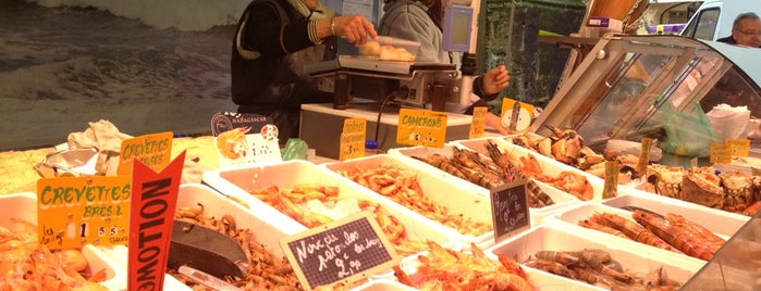 Marché de Sarlat is one of Sébastienさんのお気に入りスポット.