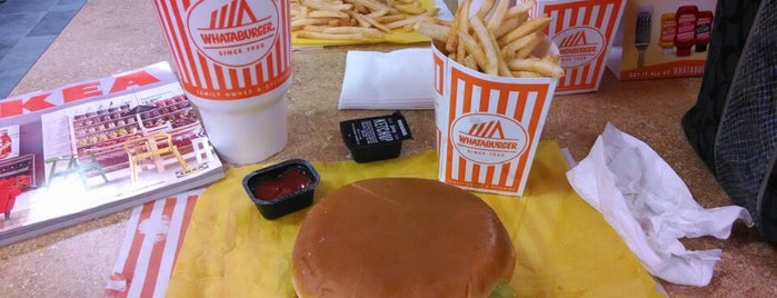 Whataburger is one of Gilさんのお気に入りスポット.