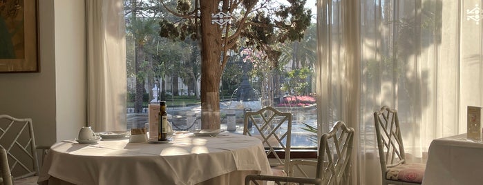 Hotel Parador de Ceuta is one of 20 favorite restaurants.
