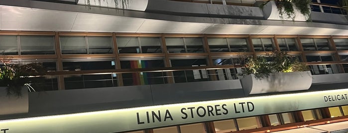 Lina Stores Omotesando is one of Restaurent🇯🇵.